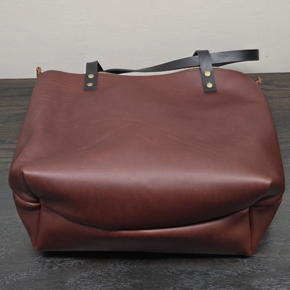 Portland Leather Rich Brown Tote with Black Straps - Picture 4 of 5
